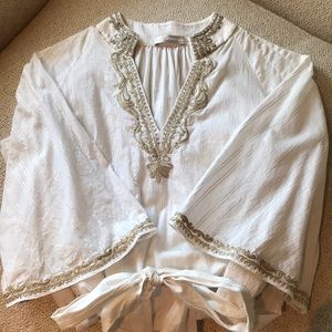 NWOT Badgely Mischka gold/white bell sleeve tunic